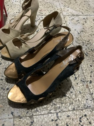 Scarpe da donna miste: rosse, nere, beige