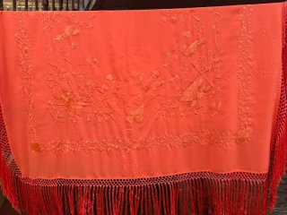 Mantón de Manila bordado coral,  125x125