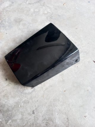 Tapa colin asiento trasero yamaha fzr 600 89-94