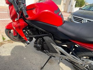 Kawasaki ER6-N Roja limitada A2