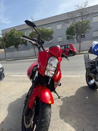 Kawasaki ER6-N Roja limitada A2