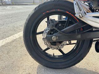 Kawasaki ER6-N Roja limitada A2