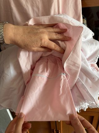 Traje de Gitana rosa con volantes