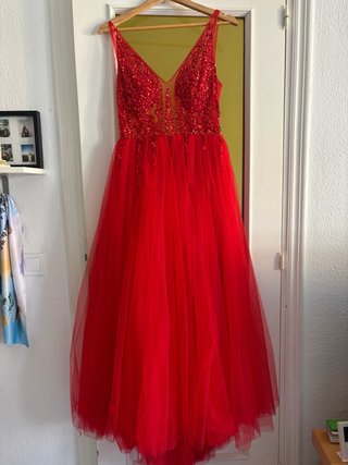 Vestido de fiesta rojo con lentejuelas