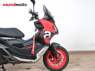 APRILIA SR GT 125 SPORT