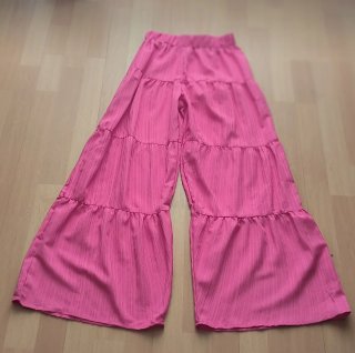 Pantalones rosas con volantes Shein