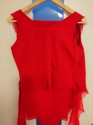 Pantalón y chaleco cruzado rojo