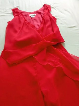 Pantalón y chaleco cruzado rojo