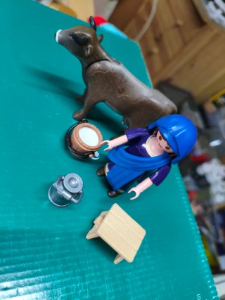 Playmobil Lechera con accesorios