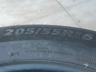 2 Neumáticos 205/55R16 (1 mes de uso)