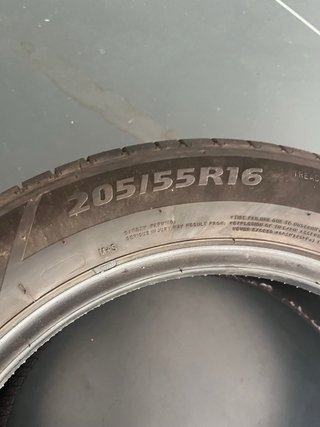2 Neumáticos 205/55R16 (1 mes de uso)