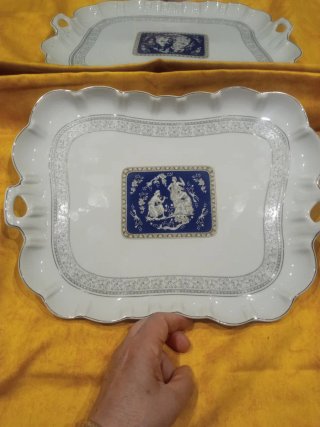 Bandeja de porcelana fina con diseño
