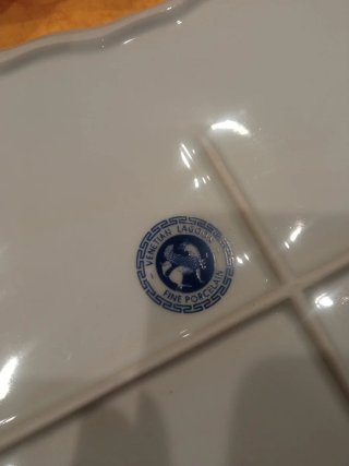 Bandeja de porcelana fina con diseño