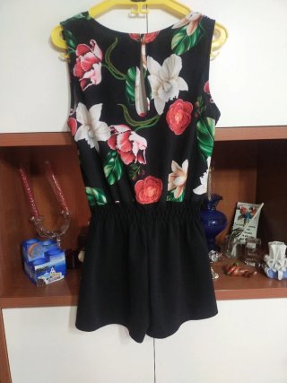 Tutina floreale nera