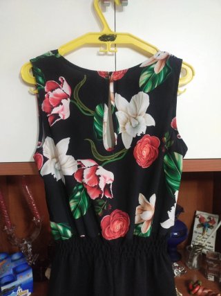 Tutina floreale nera