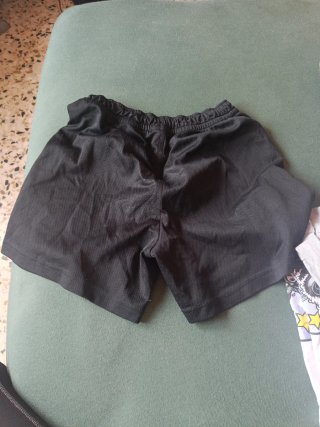 Ropa de verano de diferentes tallas de niño