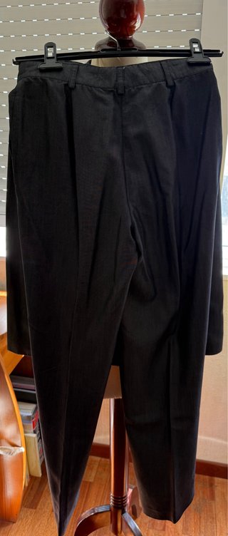 Traje de mujer Alba Conde gris con brillo