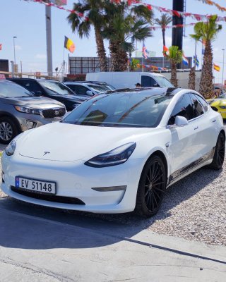Tesla Model 3 2019
