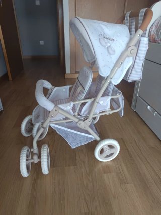Cochecito de muñecas gemelar