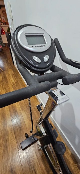Bicicleta Spinning Diadora Negra
