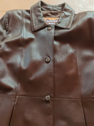 Abrigo de piel color chocolate, peleteria