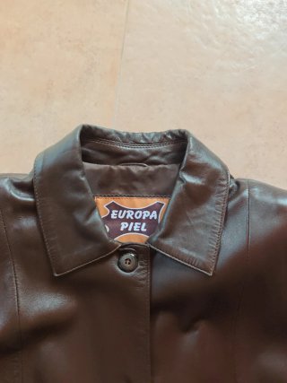 Abrigo de piel color chocolate, peleteria