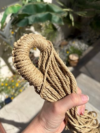 Hamaca de fibra vegetal hecha a mano por los indig