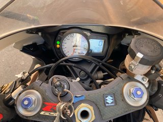 Suzuki GSXR600 K7 Blanca