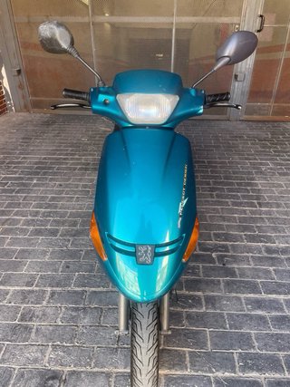 Scooter Peugeot 49cc año 2000
