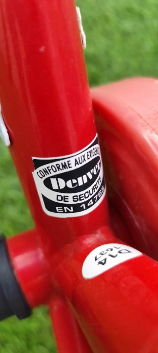 Bicicleta infantil marca Denver de 14 "roja