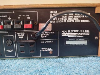 Amplificador Akai AM-2200 Plata