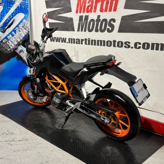 KTM 390 Duke