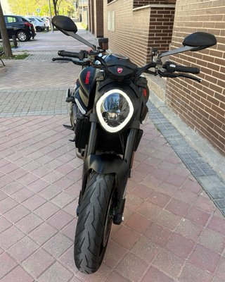 Ducati Monster 937