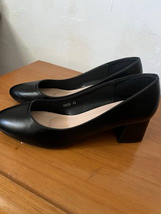 Zapatos de tacón negros Andarina