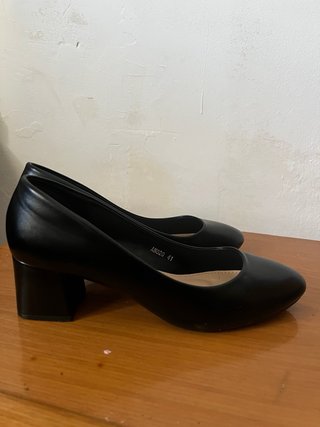 Zapatos de tacón negros Andarina