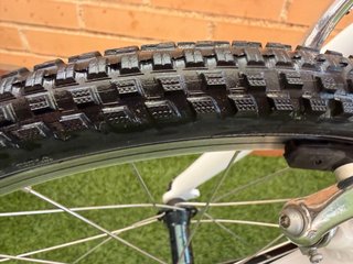 Bicicleta Woom 4 Roja, mejorada