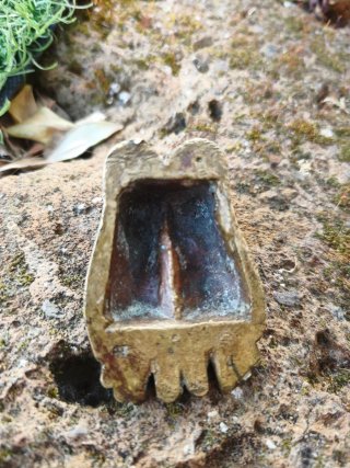 Piedi in bronzo