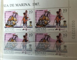 Ejército Español 102 sellos+27 Hojas Bloque nuevas