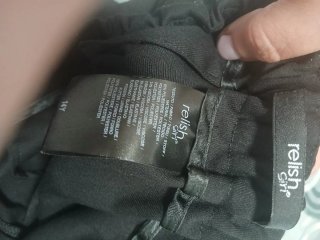Bellissimo pantaloncino nero con bottoni dorati
