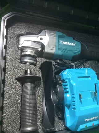 Smerigliatrice Makota TM-803.D/C doppia batteria