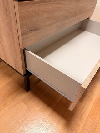 Cajonera de madera y metal
