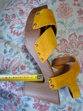 Sandalias HFS Shoes Mostaza