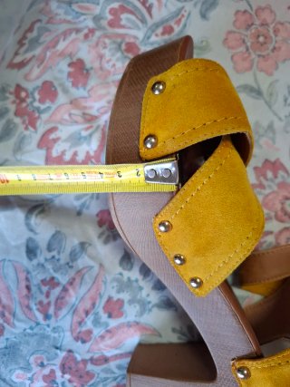 Sandalias HFS Shoes Mostaza