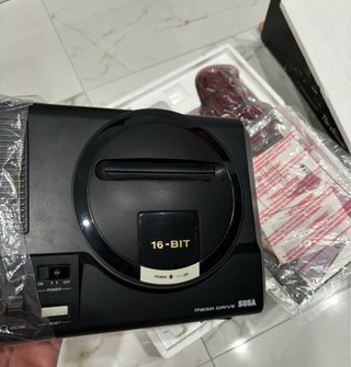 Sega Mega Drive con caja