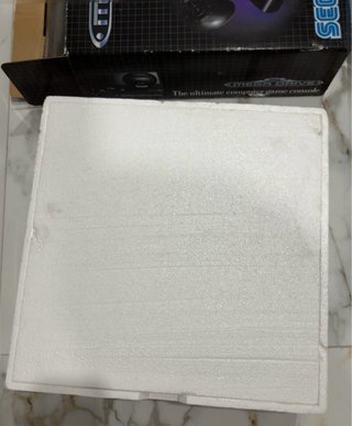 Sega Mega Drive con caja