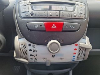Peugeot 107 1.0 AUTOMATICO 5P GASOLINA