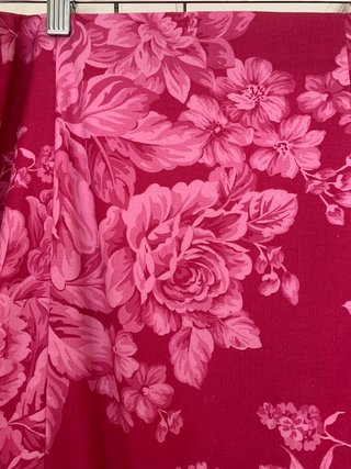 Falda flamenca volantes flores rosa