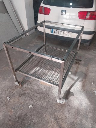 Carro inoxidable con ruedas