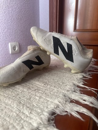 Botas de fútbol new balance tekela