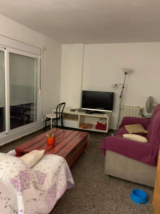 Una habitación en un piso compartido entre los 3